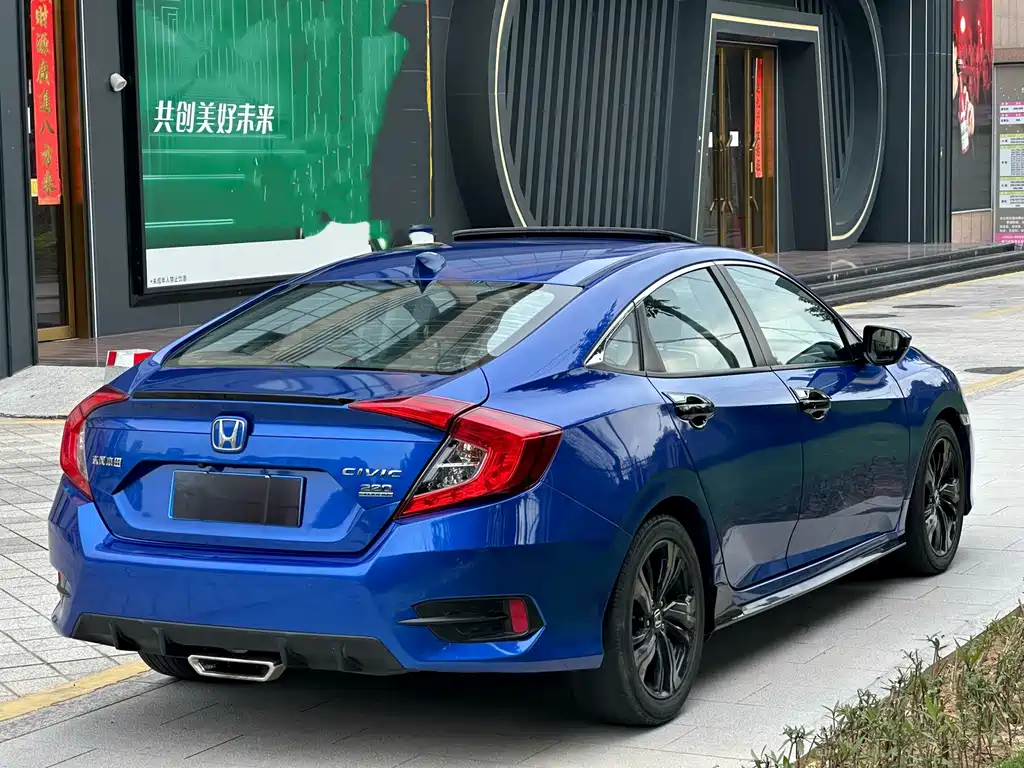 Honda Civic 2019 — фото 13
