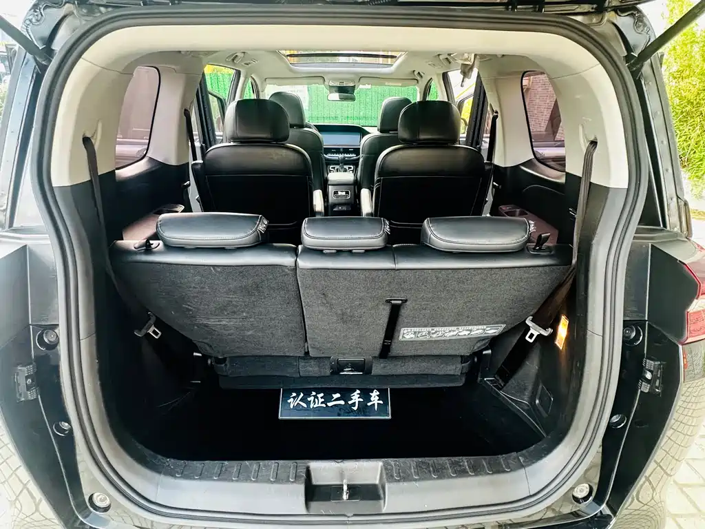 GAC Motor Trumpchi M6 2021 — фото 15