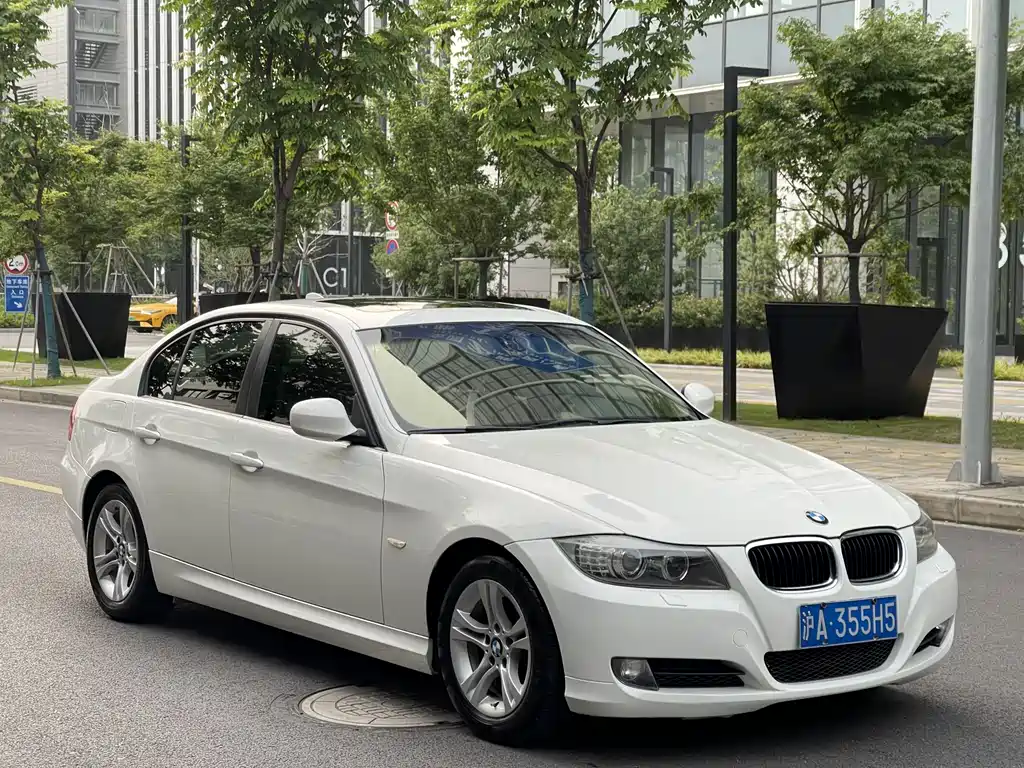 BMW 3 Series 2010 — фото 3