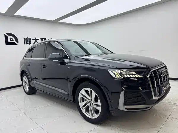 Audi Q7 2021