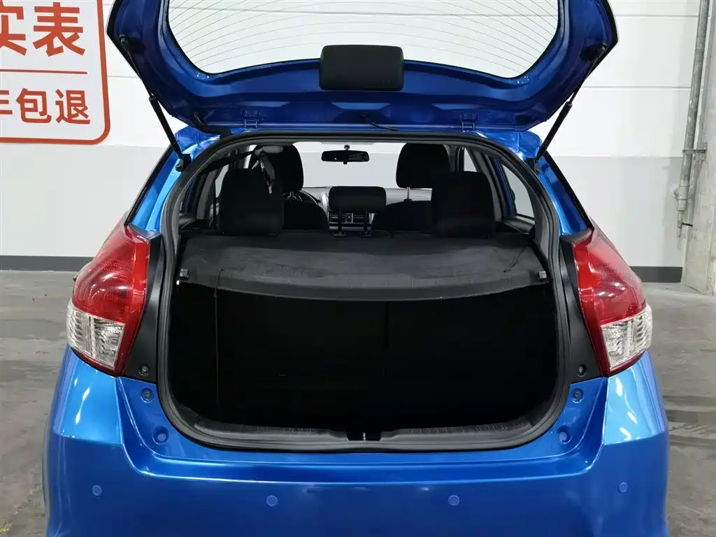 Toyota Yaris L 2014 — фото 16