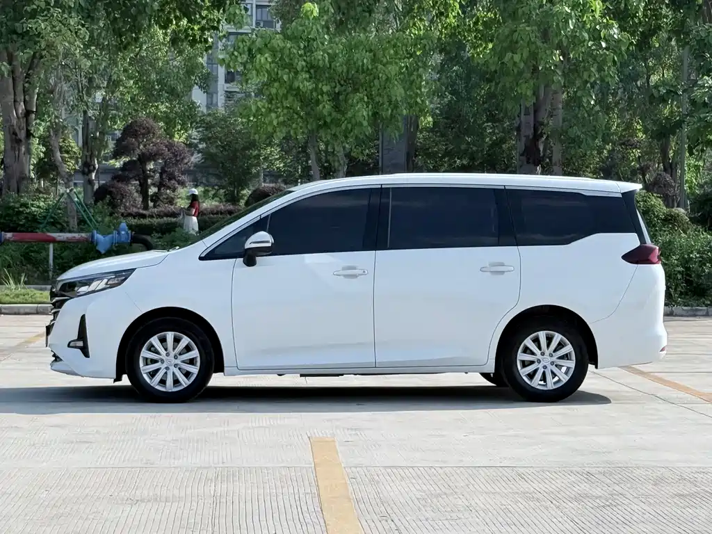 GAC Motor Trumpchi M6 2020 — фото 7