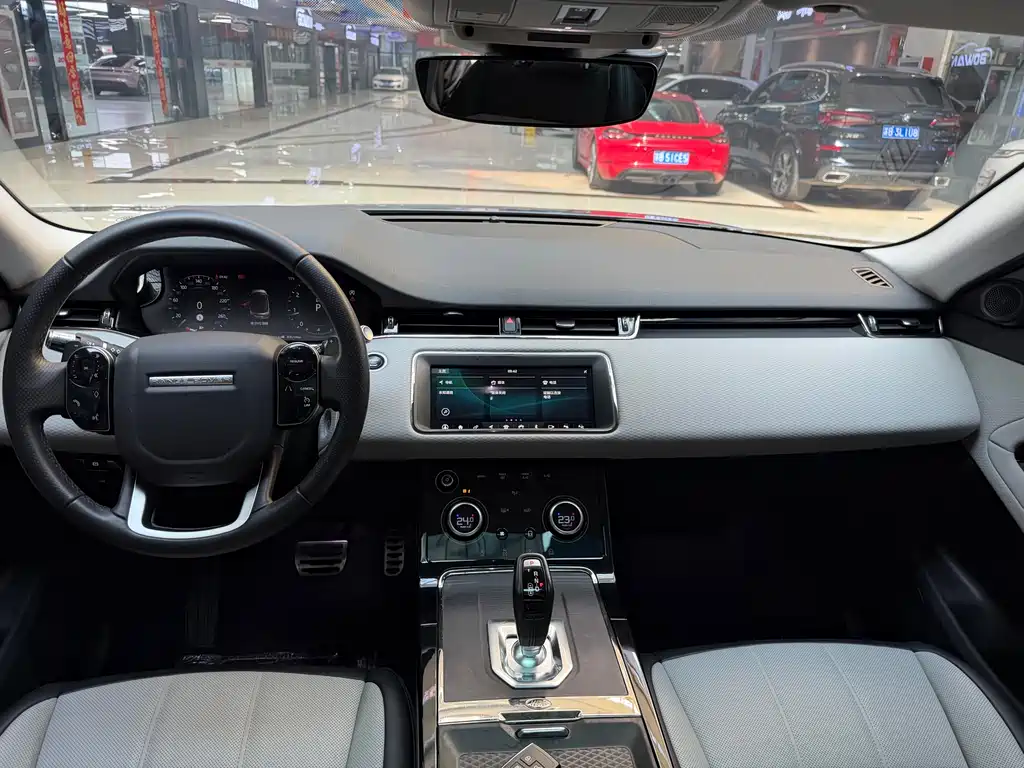 Land Rover Evoque 2021 — фото 10