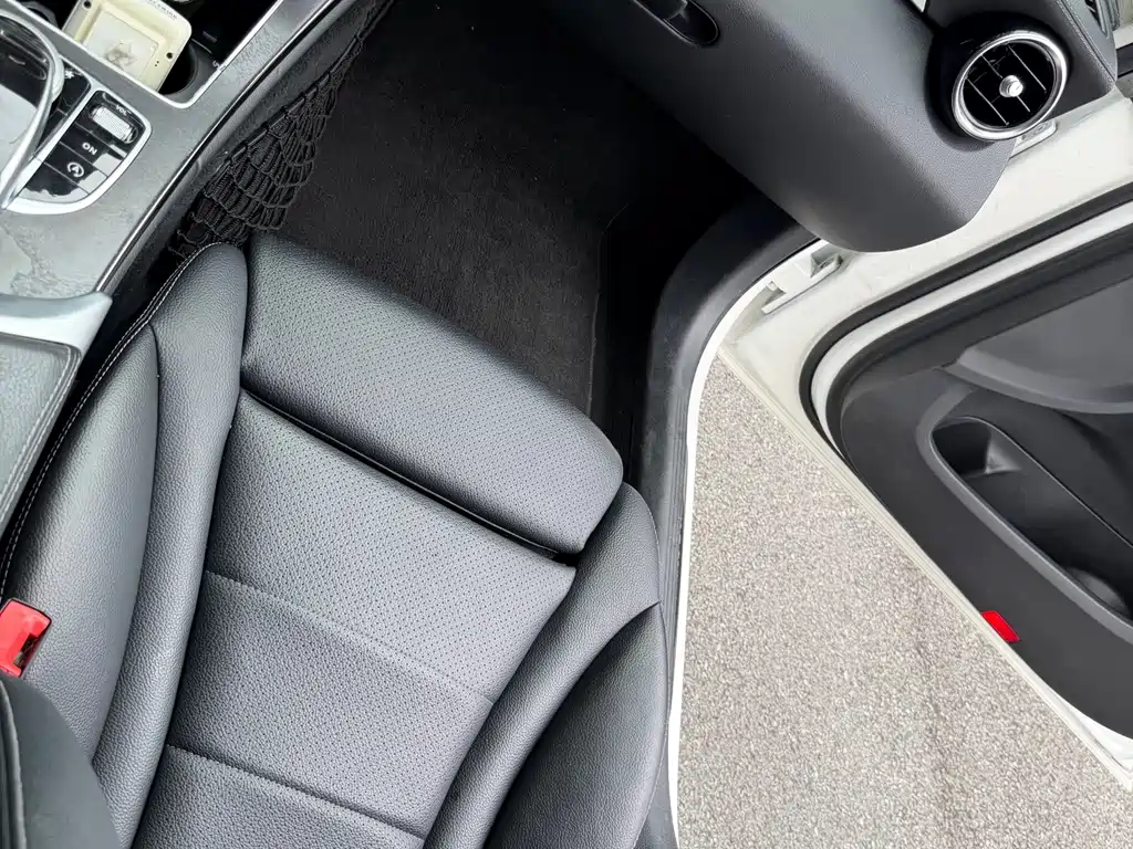 Mercedes-Benz C-Class 2015 — фото 29