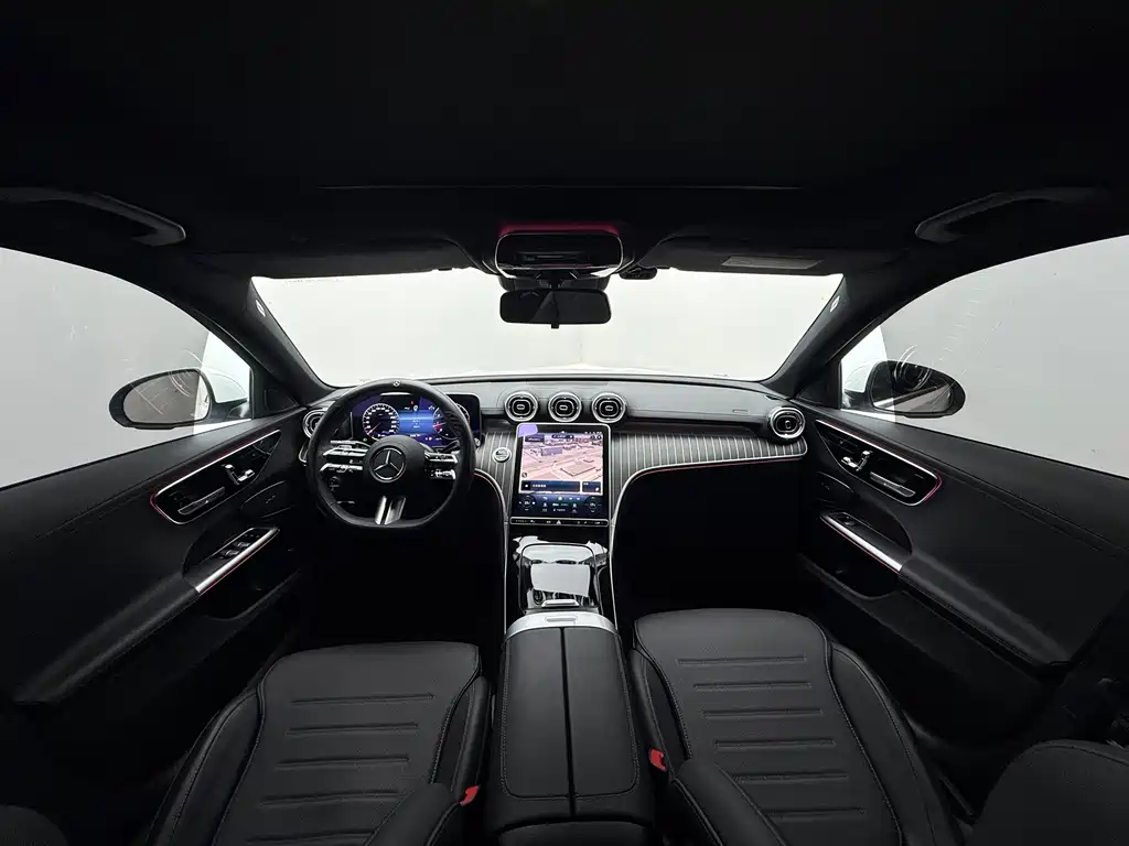 Mercedes-Benz C-Class 2023 — фото 16