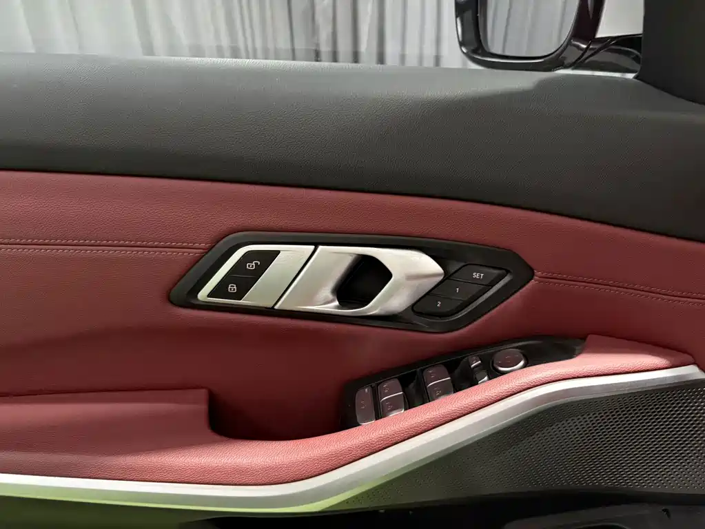 BMW 3 Series 2023 — фото 10