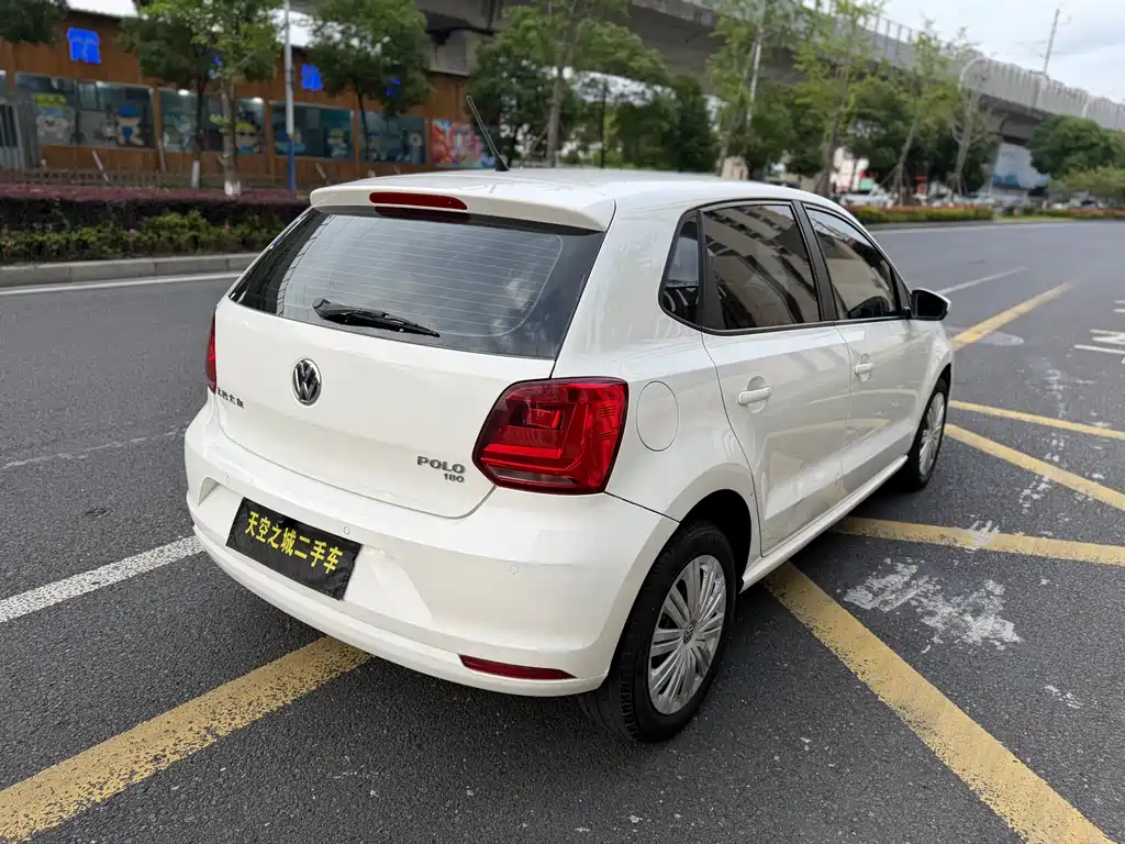 Volkswagen Polo 2017 — фото 17