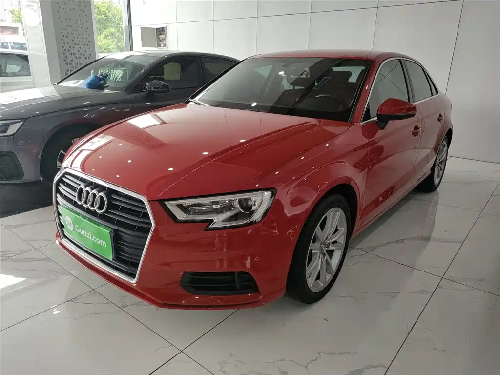 Audi A3 2018 — фото 1