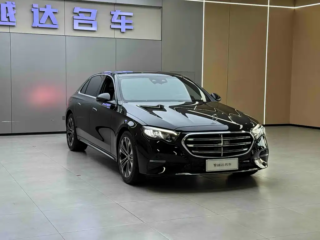 Mercedes-Benz E-Class 2025 — фото 5