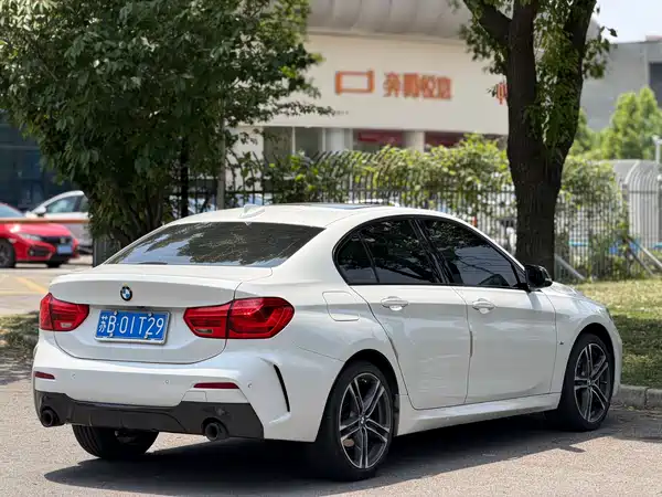 BMW 1 Series 2022