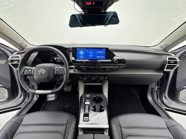 Citroën Versailles C5 X 2023