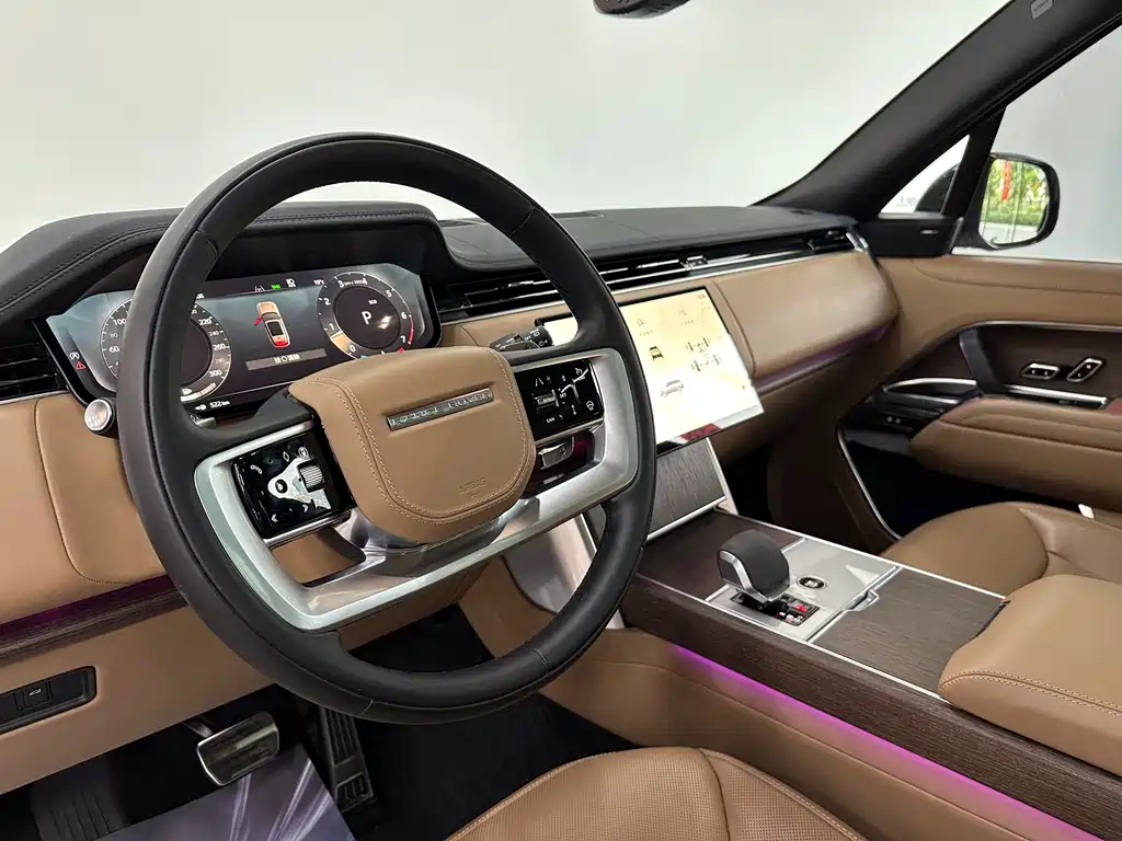 Land Rover Range Rover 2024 — фото 17