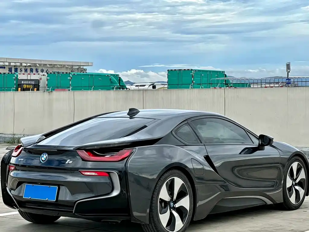 BMW i8 2016 — фото 7