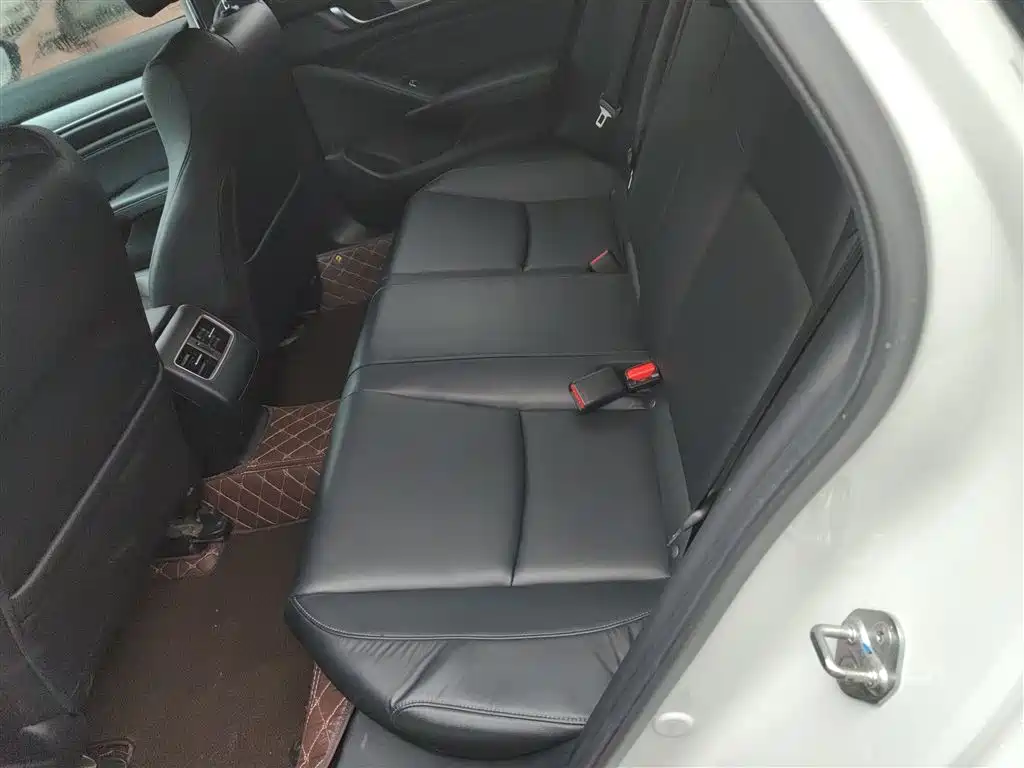 Honda Accord 2021 — фото 17