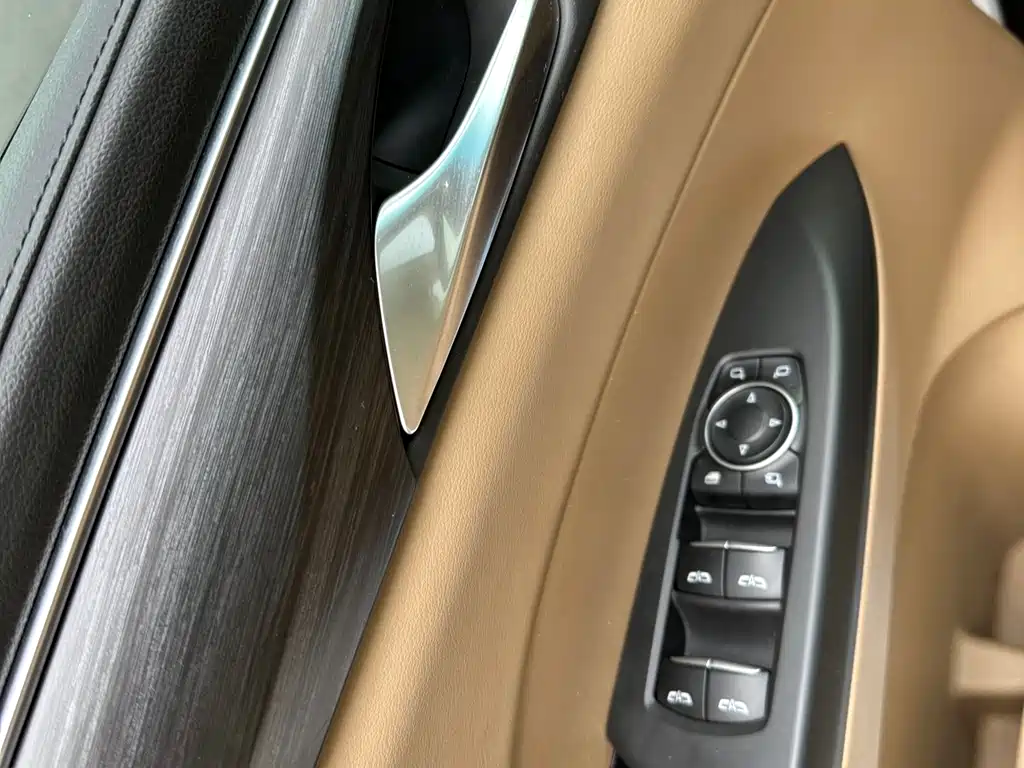 Buick GL8 2021 — фото 10