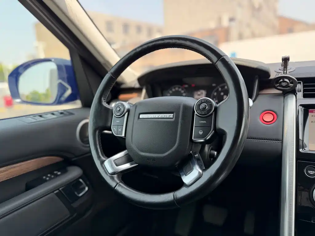 Land Rover Discovery 2019 — фото 9