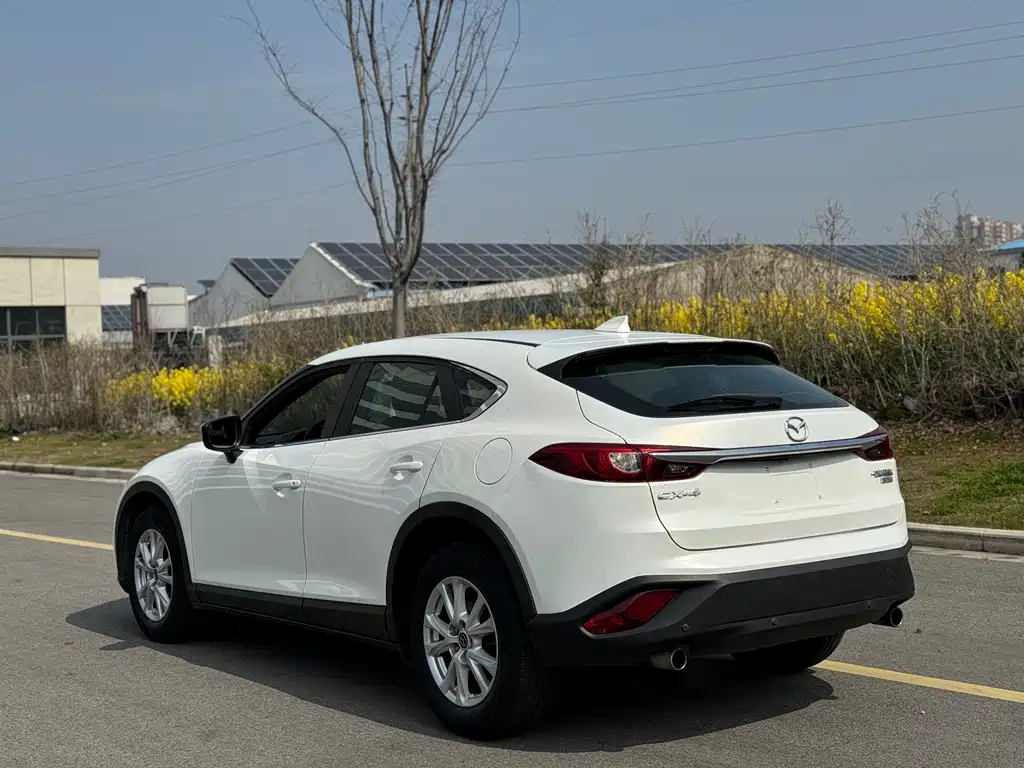 Mazda CX-4 2016 — фото 10