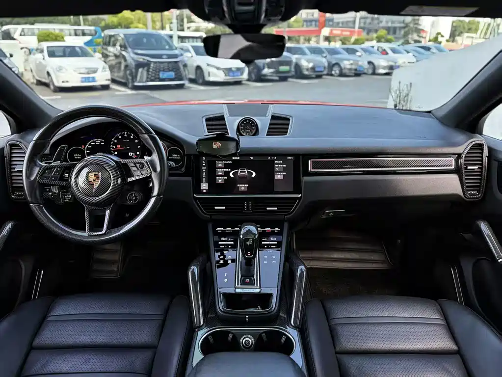 Porsche Cayenne 2019 — фото 8