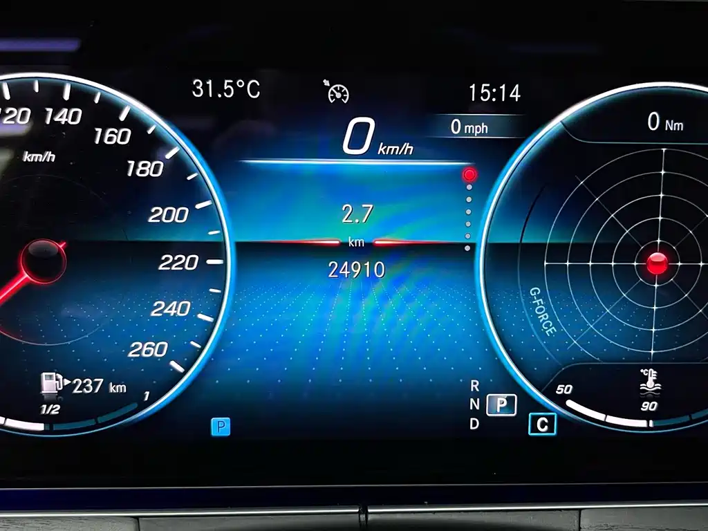 Mercedes-Benz E-Class 2022 — фото 15
