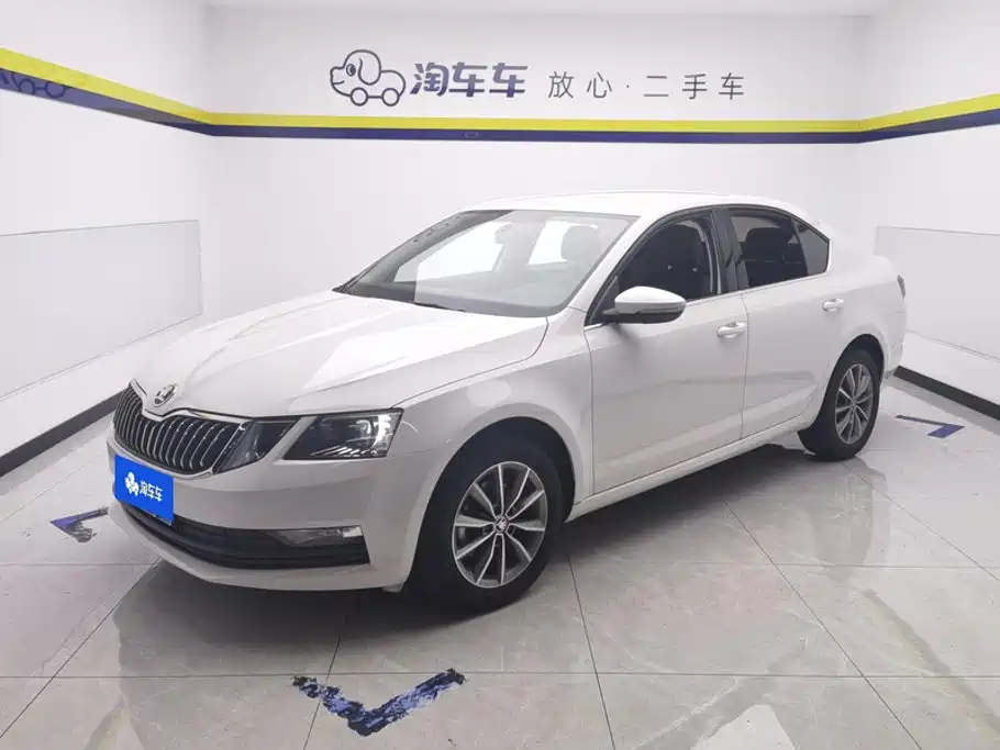 Skoda Octavia 2022 — фото 1