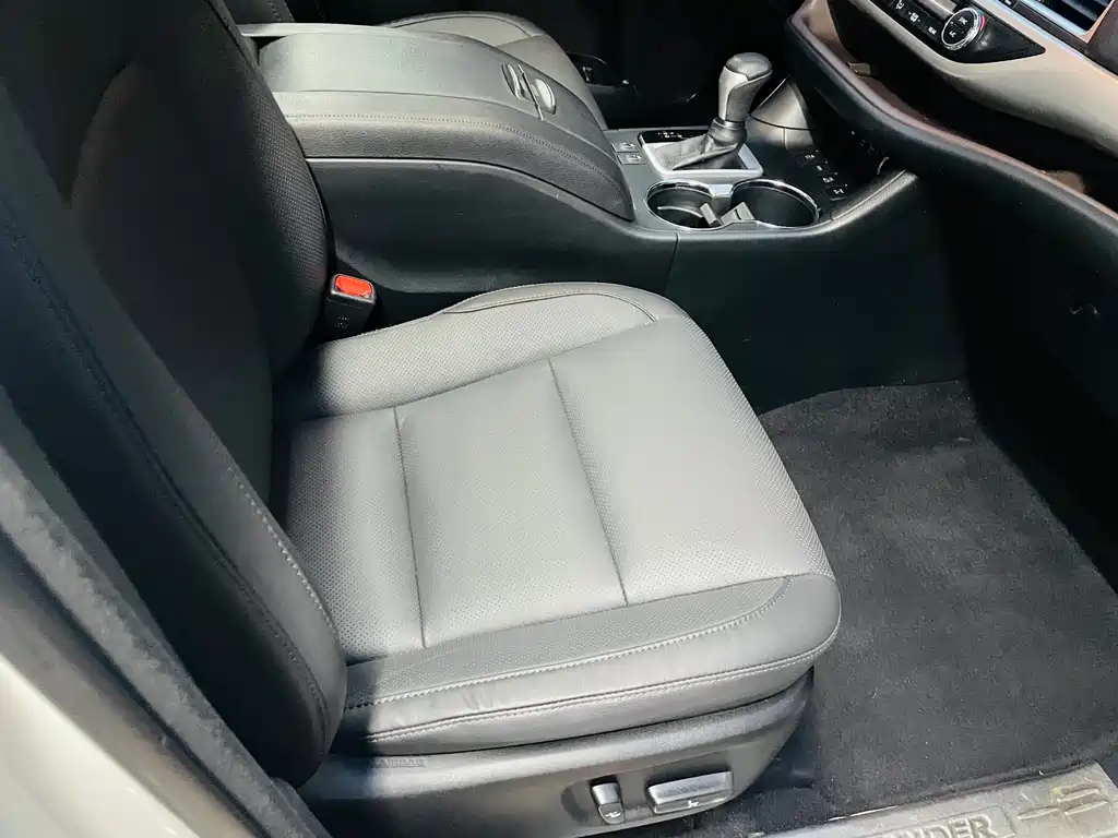 Toyota Highlander 2018 — фото 14