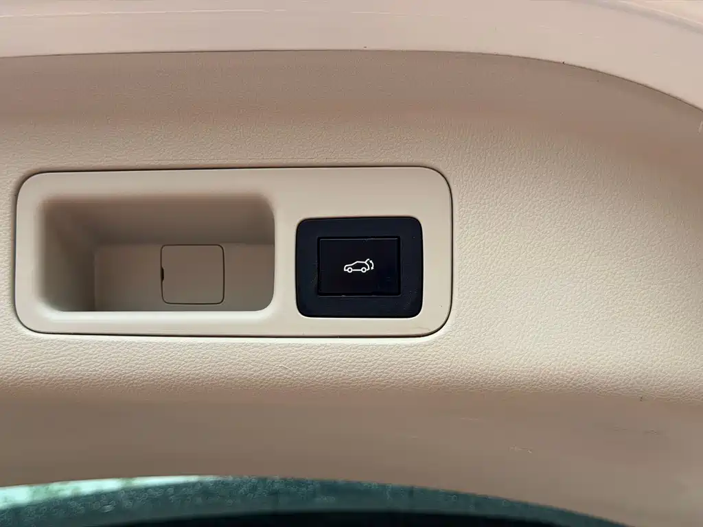 GAC Motor Trumpchi M8 2018 — фото 24