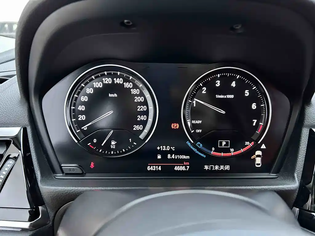 BMW 1 Series 2022 — фото 11