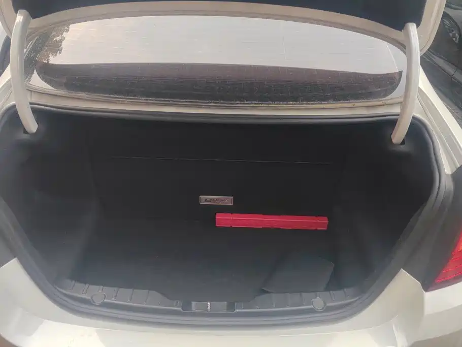 BMW 5 Series New Energy 2015
