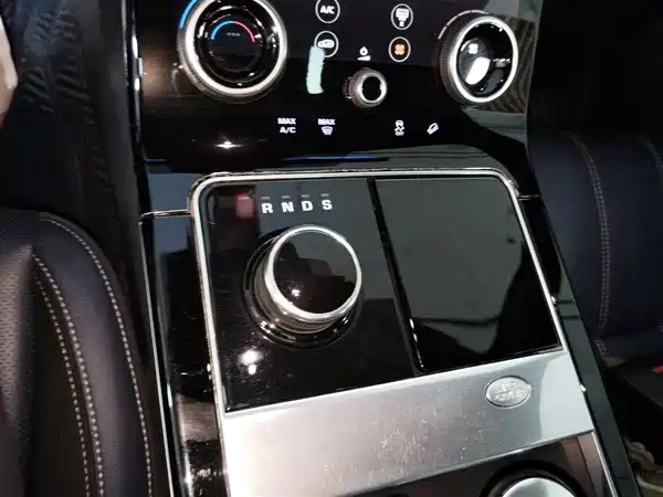 Land Rover Range Rover Velar 2020