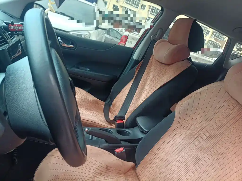 Nissan Tiida 2015 — фото 16