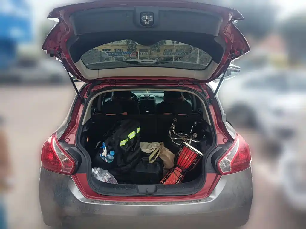 Nissan Tiida 2015 — фото 20