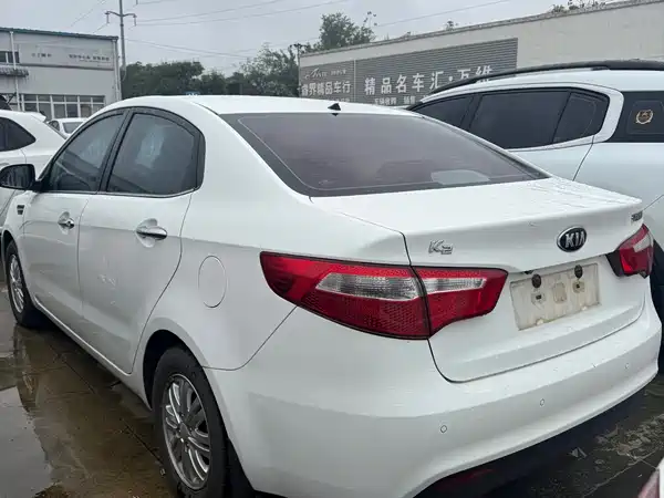 Kia K2 2015