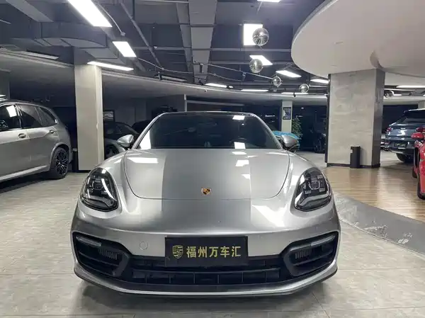 Porsche Panamera 2022
