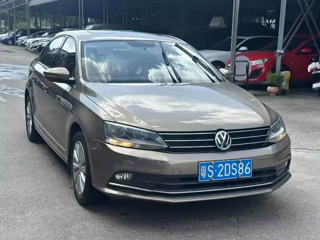 Volkswagen Sagitar 2016