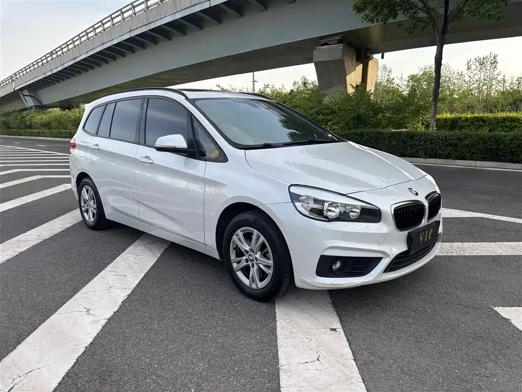 BMW 2 Series Wagon 2015 — фото 3