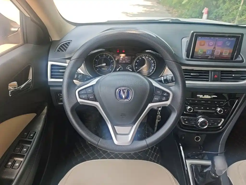 Changan Yuexiang V7 2018 — фото 11