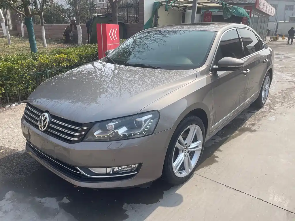 Volkswagen Passat 2015 — фото 1