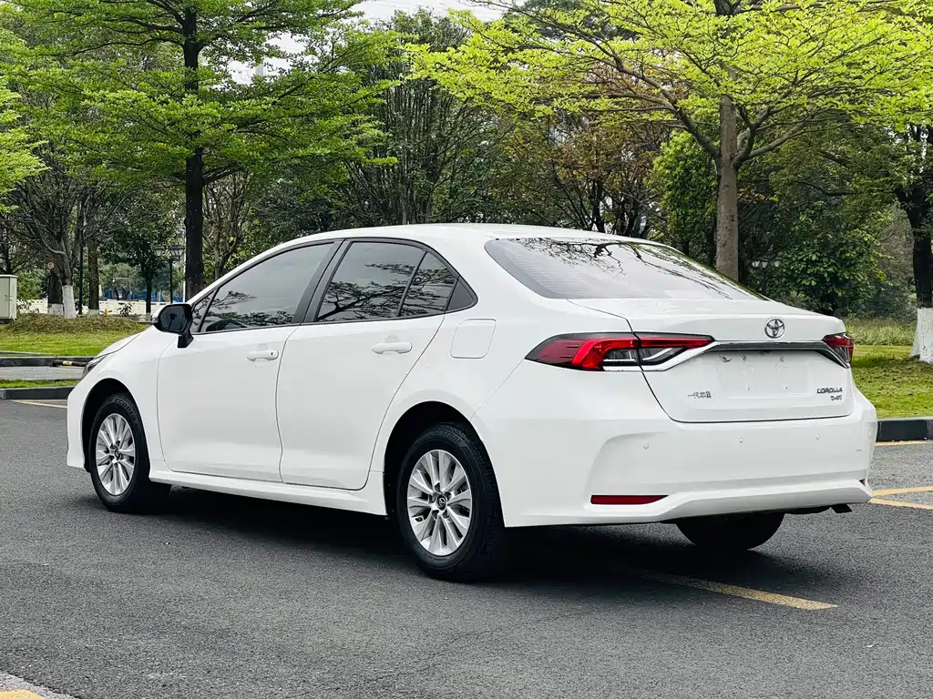 Toyota Corolla 2020 — фото 4