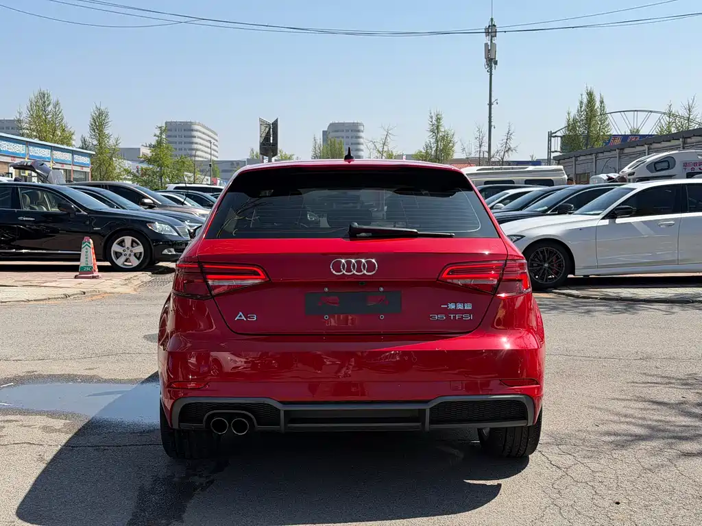 Audi A3 2019 — фото 3