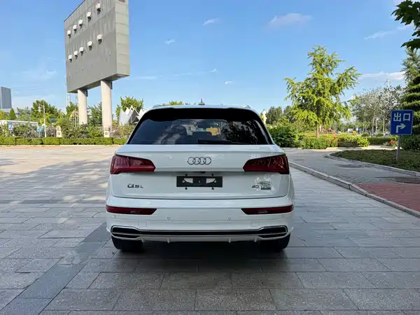 Audi Q5L 2020