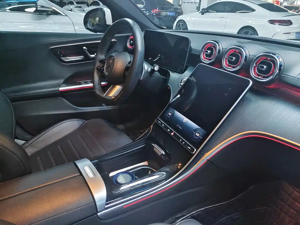 Mercedes-Benz C-Class 2023 — фото 19