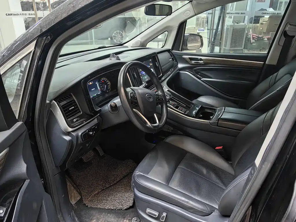 GAC Motor Trumpchi M8 2023 — фото 8
