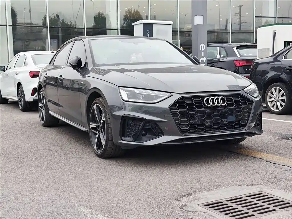 Audi A4L 2025 — фото 4