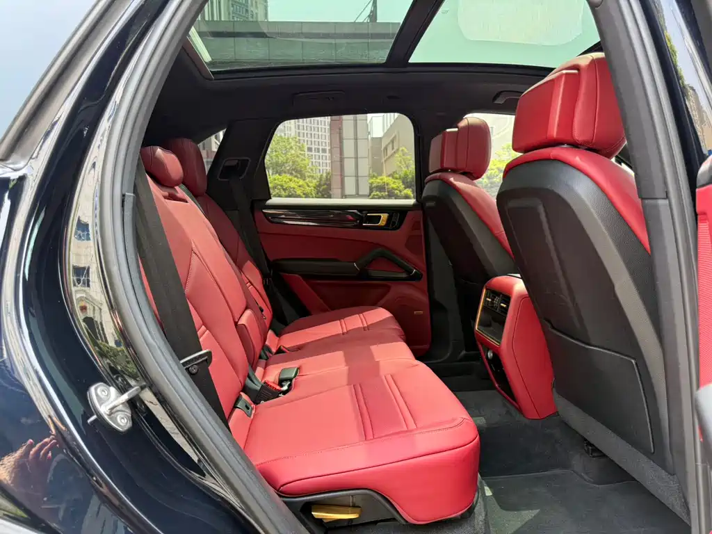 Porsche Cayenne 2018 — фото 14