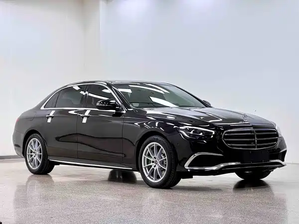Mercedes-Benz E-Class 2022