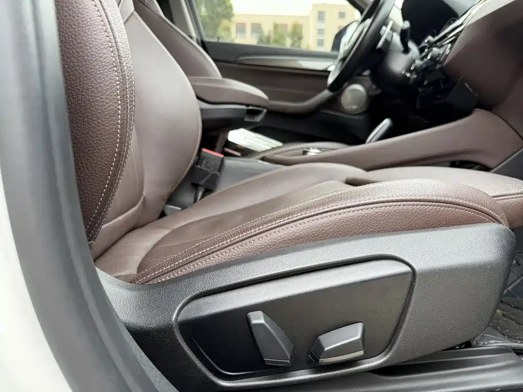 BMW X1 2019 — фото 12