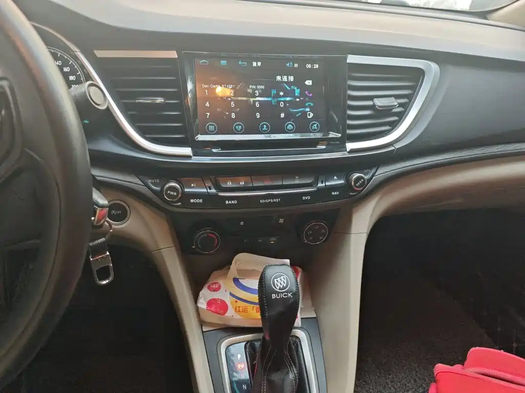 Buick Excelle 2015 — фото 14