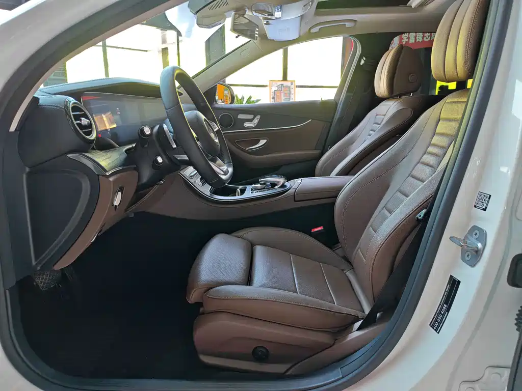 Mercedes-Benz E-Class 2019 — фото 4
