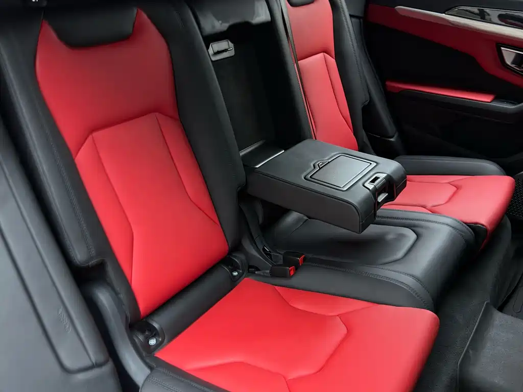 Lamborghini Urus 2019 — фото 30