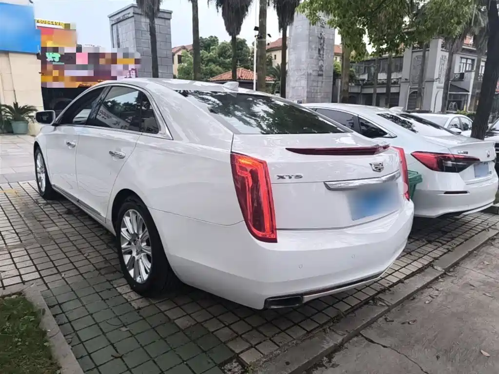 Cadillac XTS 2017 — фото 5